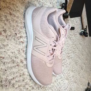 new balance memory foam athletic shoes